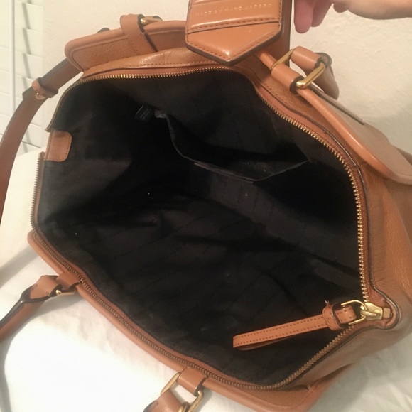 Marc by Marc Jacobs Handbag - Picture 3 of 8